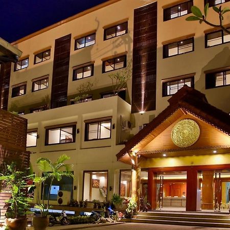 Thapaeplacehotel Chiang Mai Buitenkant foto