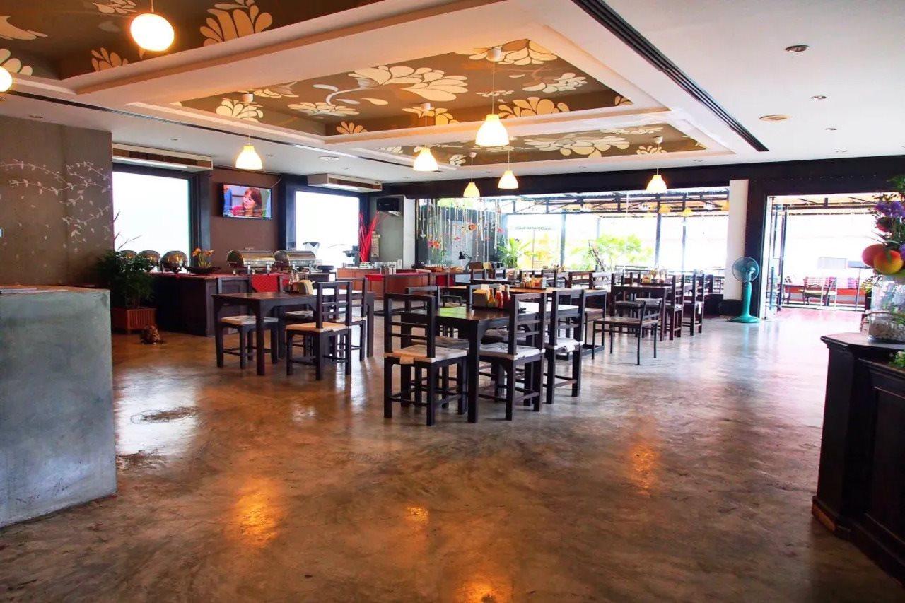 Thapaeplacehotel Chiang Mai Buitenkant foto