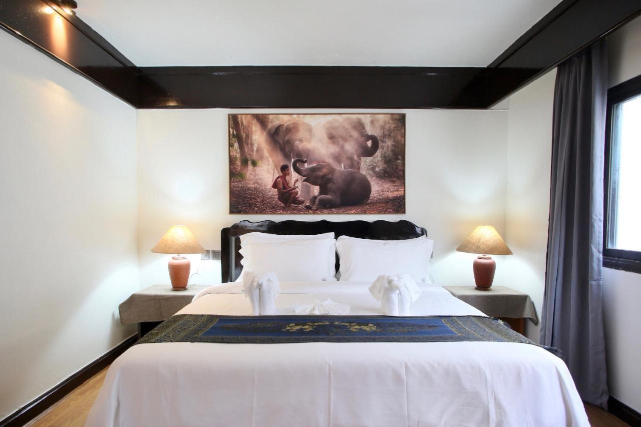 Thapaeplacehotel Chiang Mai Buitenkant foto