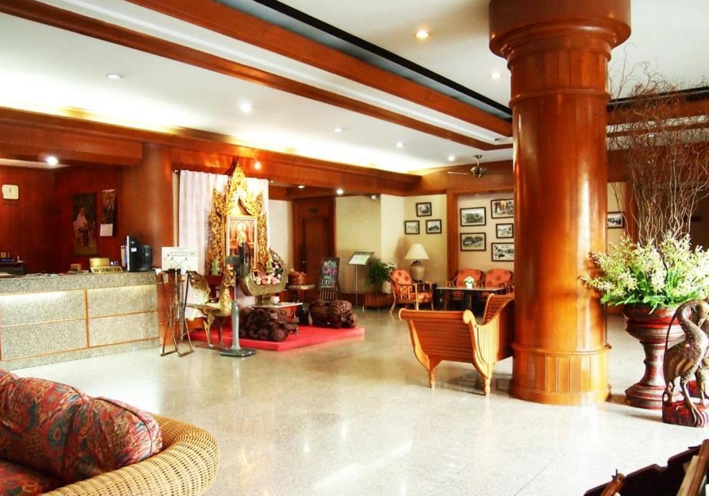 Thapaeplacehotel Chiang Mai Buitenkant foto