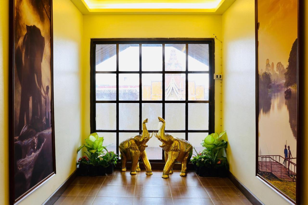 Thapaeplacehotel Chiang Mai Buitenkant foto