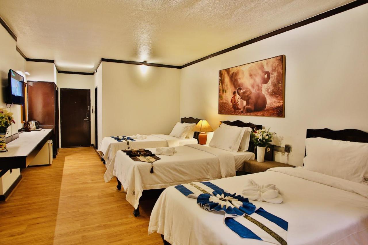 Thapaeplacehotel Chiang Mai Buitenkant foto