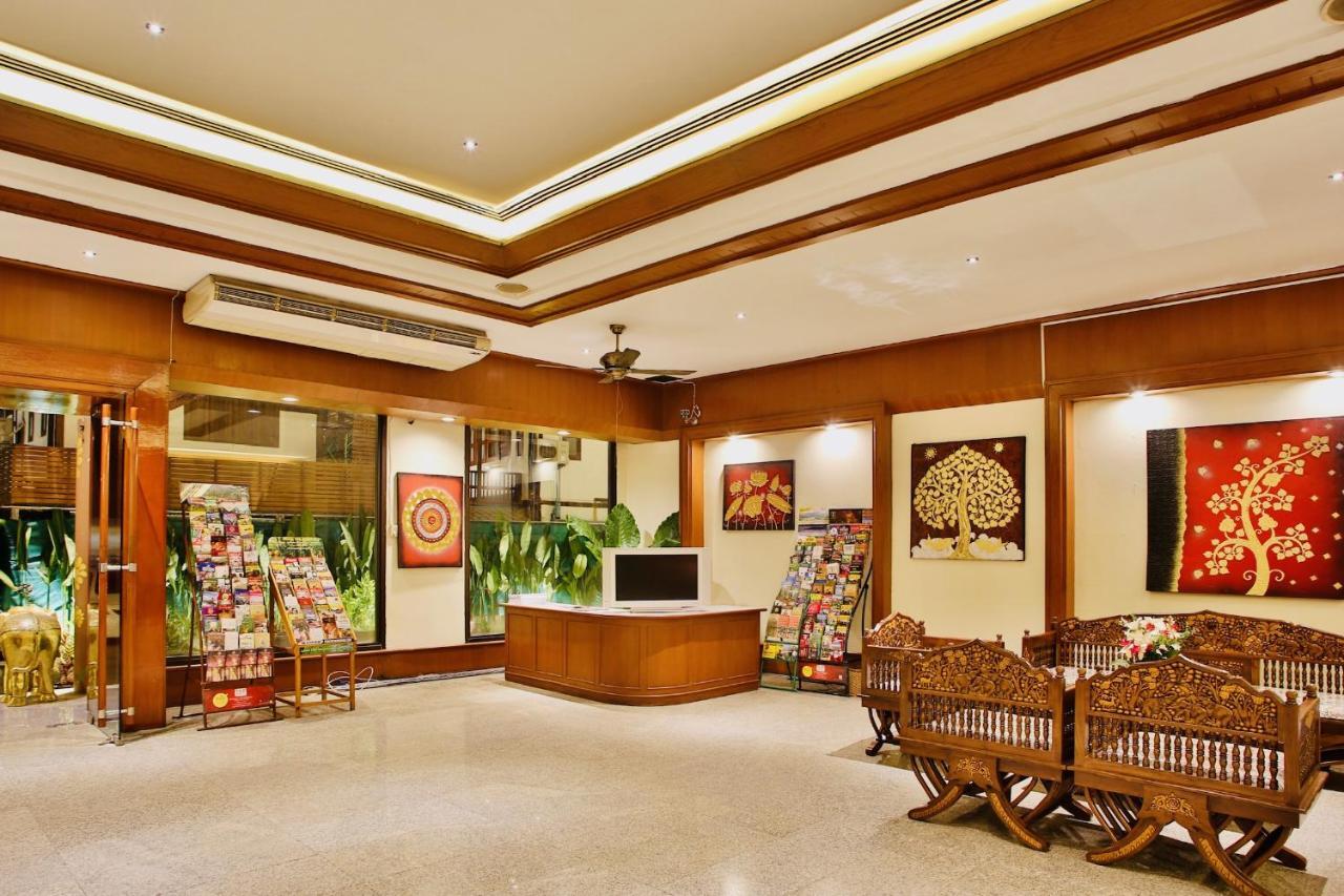 Thapaeplacehotel Chiang Mai Buitenkant foto