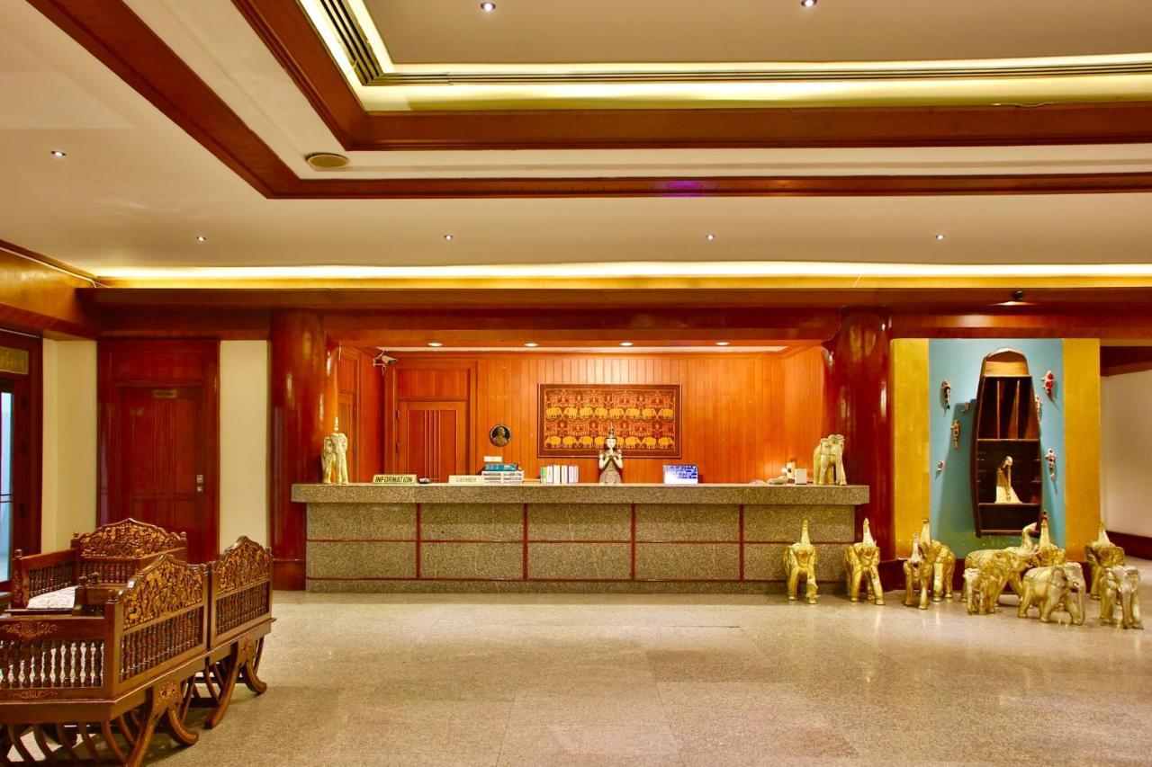 Thapaeplacehotel Chiang Mai Buitenkant foto