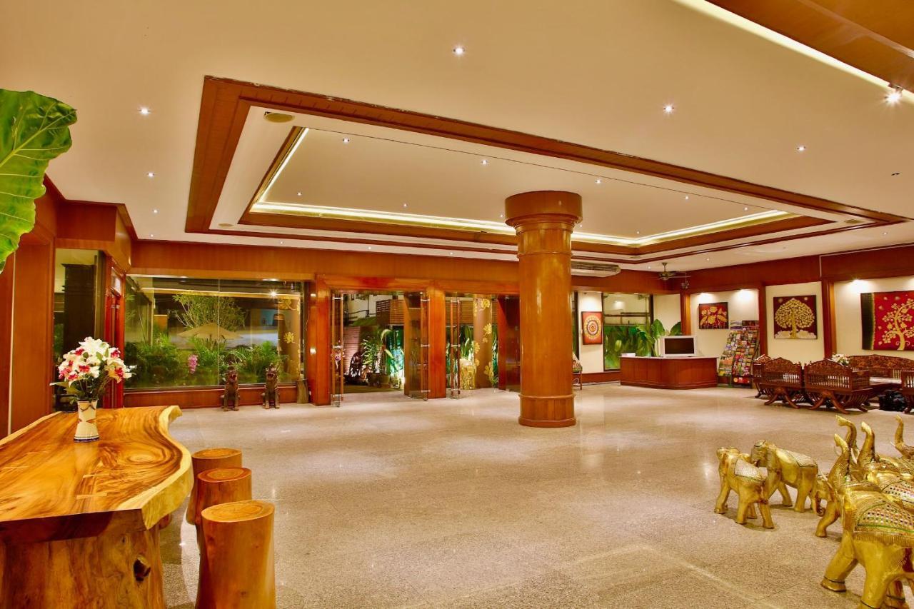 Thapaeplacehotel Chiang Mai Buitenkant foto