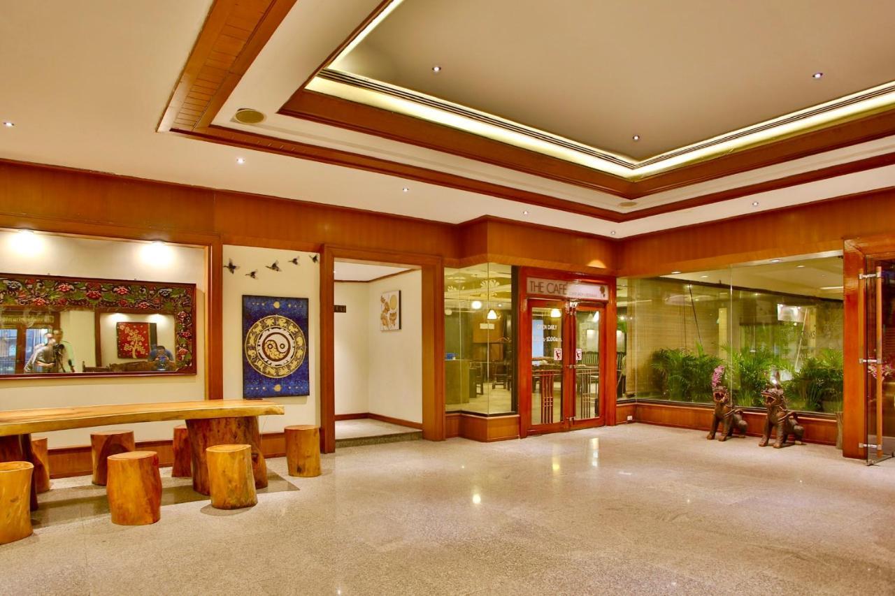 Thapaeplacehotel Chiang Mai Buitenkant foto